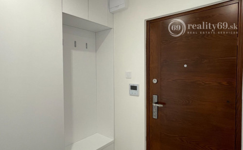 TERASA - IDANSKÁ -KOMPLET REKONŠTRUKCIA 1,5 IZBOVÝ BYT  S LODŽIOU.