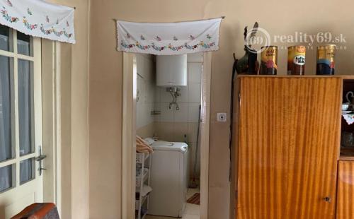 MAĎARSKO - BÓDVASZILAS 3 IZBOVÝ RD V KLUDNEJ ČASTI OBCE.