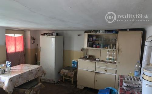 MAĎARSKO - BÓDVASZILAS 3 IZBOVÝ RD V KLUDNEJ ČASTI OBCE.