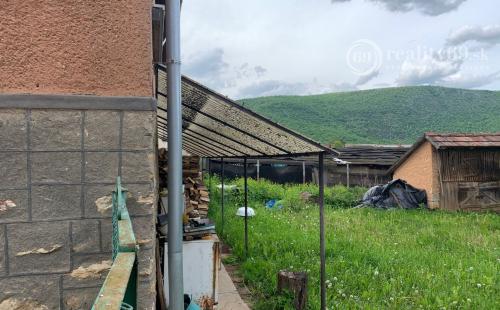 MAĎARSKO - BÓDVASZILAS 3 IZBOVÝ RD V KLUDNEJ ČASTI OBCE.