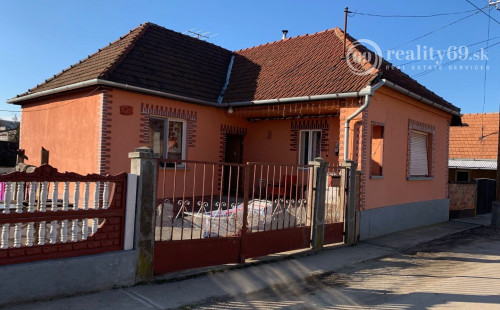 MAĎARSKO - SZUHOGY PEKNÝ 4 IZBOVÝ RODINNÝ DOM