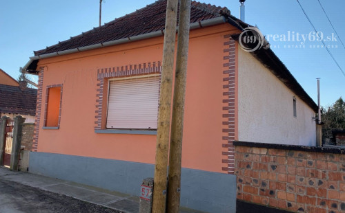 MAĎARSKO - SZUHOGY PEKNÝ 4 IZBOVÝ RODINNÝ DOM