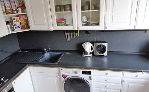 REZERVOVANÉ - ŤAHANOVCE - SOFIJSKÁ MODERNÝ 4 IZBOVÝ BYT 81 M2, LODŹIA.