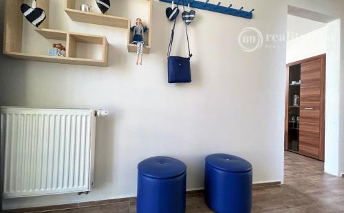 REZERVOVANÉ - KECHNEC - KVALITNÁ NOVOSTAVBA 4 IZBOVÉHO RD  S BAZÉNOM.