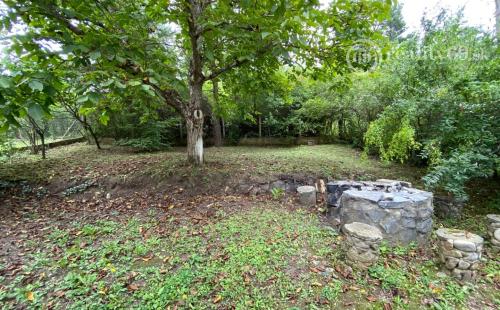 MAĎARSKO - JAZERO RAKACA  STAVEBNÝ POZEMOK 201 M2 - IS NA POZEMKU.