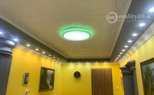 MAĎARSKO - SZENDRO LUXUSNÝ 4 IZBOVÝ ZREKONŠTRUOVANÝ RODINNÝ DOM