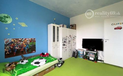 REZERVOVANÉ - STARÉ MESTO - HAVIARSKA 3 IZBOVÝ BYT S BALKÓNOM 65 M2 V TEHLOVOM OBYTNOM DOME