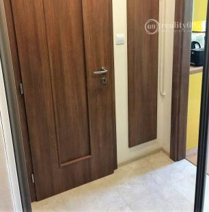 CENTRUM MESTA - JESENNÁ 1 IZBOVÝ BYT PO NOVEJ REKONŠTRUKCII.