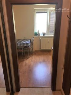 CENTRUM MESTA - JESENNÁ 1 IZBOVÝ BYT PO NOVEJ REKONŠTRUKCII.