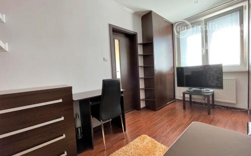 REZERVOVANÉ - PREŠOV - LOMICKÁ 3 IZBOVÝ BYT S LODŽIOU KOMPLETNÁ REKONŠTRUKCIA 65 M2