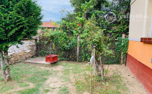 MAĎARSKO - BÓDVASZILAS 3 IZBOVÝ RD V OBCI S KOMPLETNOU INFRAŠTRUKTÚROU