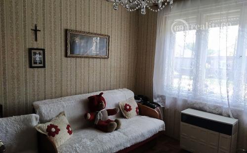 MAĎARSKO - INÁNCS PEKNÝ 4 IZBOVÝ DOM V PEKNEJ OBCI, UPRAVENÝ POZEMOK