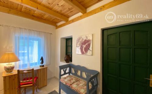 PRENÁJOM - SZŐLŐSARDÓ ROMANTICKÁ VIDIECKA USADLOSŤ IBA 50 KM OD KOŠÍC -  V LONE PRÍRODY.