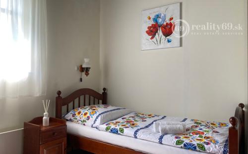 PRENÁJOM - SZŐLŐSARDÓ ROMANTICKÁ VIDIECKA USADLOSŤ IBA 50 KM OD KOŠÍC -  V LONE PRÍRODY.