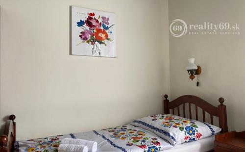 PRENÁJOM - SZŐLŐSARDÓ ROMANTICKÁ VIDIECKA USADLOSŤ IBA 50 KM OD KOŠÍC -  V LONE PRÍRODY.