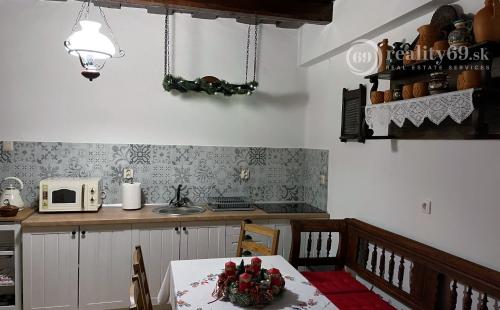 PRENÁJOM -  GALVÁCS PEKNÁ 3 IZBOVÁ  CHALUPA, KRÁSNA PRÍRODA.