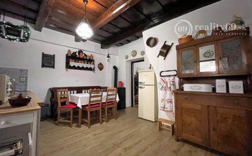 PRENÁJOM -  GALVÁCS PEKNÁ 3 IZBOVÁ  CHALUPA, KRÁSNA PRÍRODA.