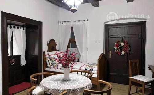 PRENÁJOM -  GALVÁCS PEKNÁ 3 IZBOVÁ  CHALUPA, KRÁSNA PRÍRODA.