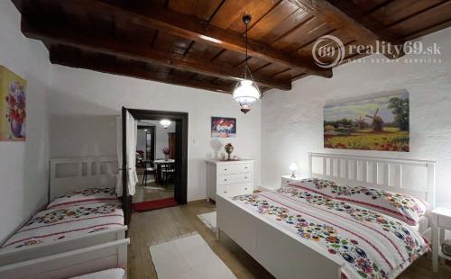 PRENÁJOM -  GALVÁCS PEKNÁ 3 IZBOVÁ  CHALUPA, KRÁSNA PRÍRODA.