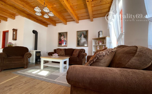 PRENÁJOM - AGGTELEK ROMANTICKÝ VIDIECKY DOM IBA 70 KM OD KOŠÍC -  V KRÁSNOM PROSTREDÍ