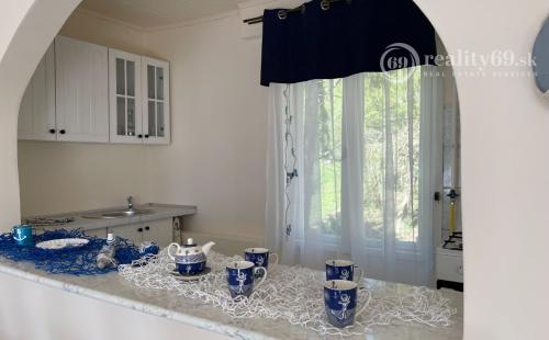 PREDANÉ - MAĎARSKO - JAZERO RAKACA - PEKNÁ 2 IZBOVÁ CHATA PRI JAZERE S TERASOU.