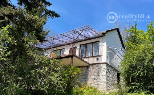 PREDANÉ - MAĎARSKO - JAZERO RAKACA - PEKNÁ 2 IZBOVÁ CHATA PRI JAZERE S TERASOU.