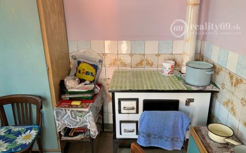 MAĎARSKO - ZSUJTA 25 KM OD KOŠIC KRÁSNY TEHLOVÝ DOM, RYBÁRSKE PROSTREDIE, RELAX.