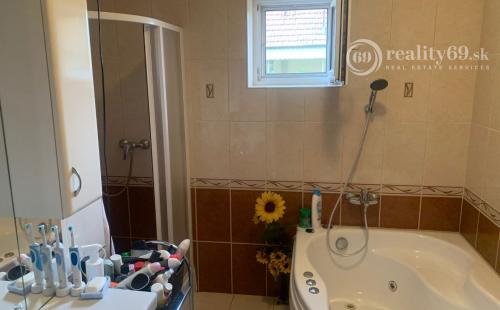 REZEROVANÉ - MAĎARSKO - BÓDVASZILAS PEKNÝ 3 IZBOVÝ ZATEPLENÝ RD TOP