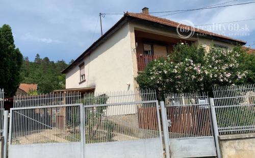 MAĎARSKO - SZENDRO PEKNÝ 6 IZBOVÝ RODINNÝ DOM