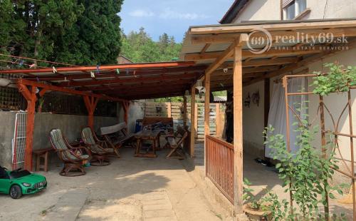 MAĎARSKO - SZENDRO PEKNÝ 6 IZBOVÝ RODINNÝ DOM