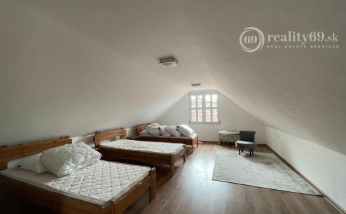 REZERVOVANÉ - MAĎARSKO - ABAUJVAR 3 IZBOVÝ ZREKONŠTRUOVANÝ RODINNÝ DOM.