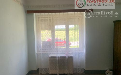 EXKLUZÍVNE - FELSŐKELECSÉNY 2 IZBOVÝ RODINNÝ DOM V PEKNOM PROSTREDÍ.