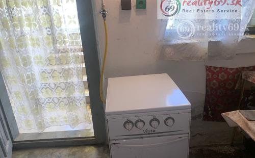 EXKLUZÍVNE - FELSŐKELECSÉNY 2 IZBOVÝ RODINNÝ DOM V PEKNOM PROSTREDÍ.