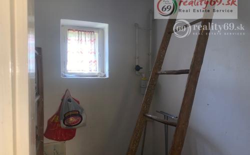 EXKLUZÍVNE - FELSŐKELECSÉNY 2 IZBOVÝ RODINNÝ DOM V PEKNOM PROSTREDÍ.