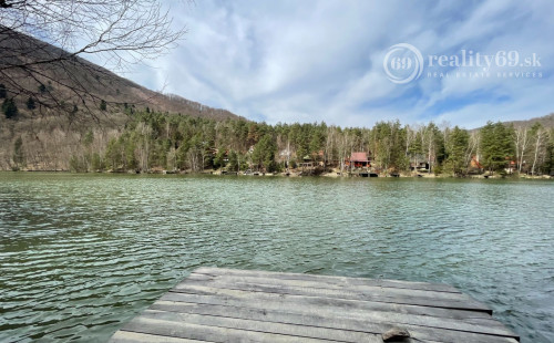 RUŽÍN - ROLOVA HUTA POZEMOK NA VÝSTAVBU CHATY V KRÁSNOM LESNOM PROSTREDÍ.