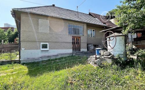 BENIAKOVCE - 3 IZBOVÝ RD, 1106 M2, VHODNÝ NA REKONŠTRUKCIU.