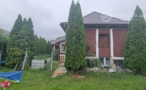 FUZÉRKOMLOS - DVOJIZBOVÝ RODINNÝ DOM 25KM OD KOŠÍC