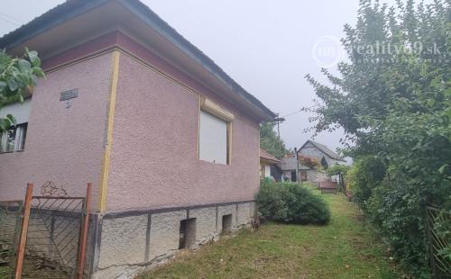 MAĎARSKO - HOLLÓHÁZA GAZDOVSKÝ DOM 5000 m2 POZEMKOM