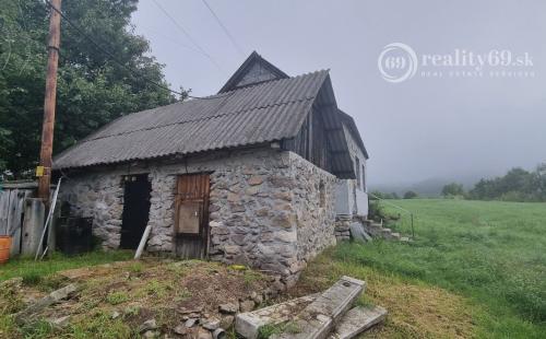 MAĎARSKO - HOLLÓHÁZA GAZDOVSKÝ DOM 5000 m2 POZEMKOM