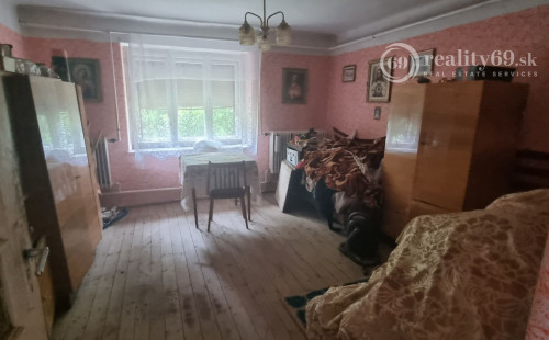 MAĎARSKO - HOLLÓHÁZA GAZDOVSKÝ DOM 5000 m2 POZEMKOM