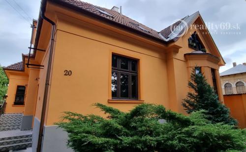 STARÉ MESTO - KANCELÁRSKE PRIESTORY 95 m2