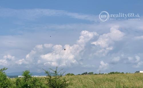 JUH - OBCHVAT SMER OPTIMA 5.970 M2 NA STAVBU PUMPY, SHOWROOMU, AUTOMYVÁRNE, SERVISU.