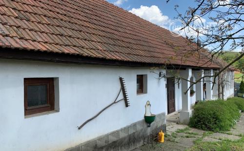 MAĎARSKO - GALVÁCS PEKNÁ 3 IZBOVÁ CHALUPA PO REKONŠTRUKCII, KRÁSNA PRÍRODA.