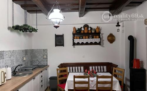 MAĎARSKO - GALVÁCS PEKNÁ 3 IZBOVÁ CHALUPA PO REKONŠTRUKCII, KRÁSNA PRÍRODA.