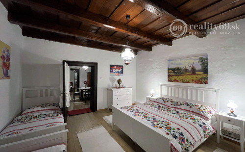 MAĎARSKO - GALVÁCS PEKNÁ 3 IZBOVÁ CHALUPA PO REKONŠTRUKCII, KRÁSNA PRÍRODA.