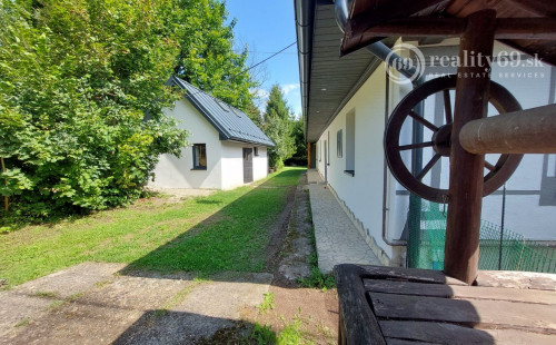 MAĎARSKO - KISHUTA RODINNÝ DOM 240 M2 + HOSŤOVSKÝ DOM 40 M2 IBA 45 km OD KOŠÍC