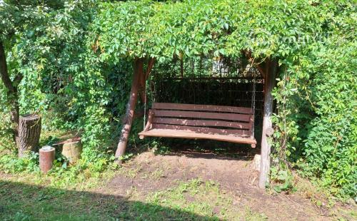 MAĎARSKO - KISHUTA RODINNÝ DOM 240 M2 + HOSŤOVSKÝ DOM 40 M2 IBA 45 km OD KOŠÍC