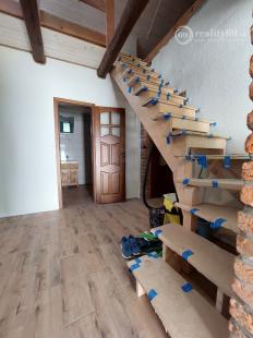 MAĎARSKO - KISHUTA RODINNÝ DOM 240 M2 + HOSŤOVSKÝ DOM 40 M2 IBA 45 km OD KOŠÍC