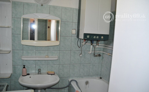 MAĎARSKO - PÁLHÁZA PEKNÝ 3 IZBOVÝ DOMČEK NA VÝBORNOM MIESTE