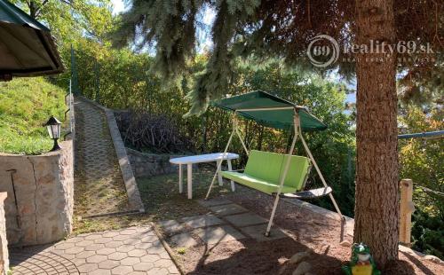 REZERVOVANÉ - JABLONOV NAD TURŇOU - MUROVANÁ CHATA VÝBORNÝ STAV.